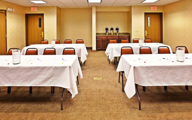 Holiday Inn Express Hotel & Suites Oklahoma City - Bethany, An Ihg Hotel