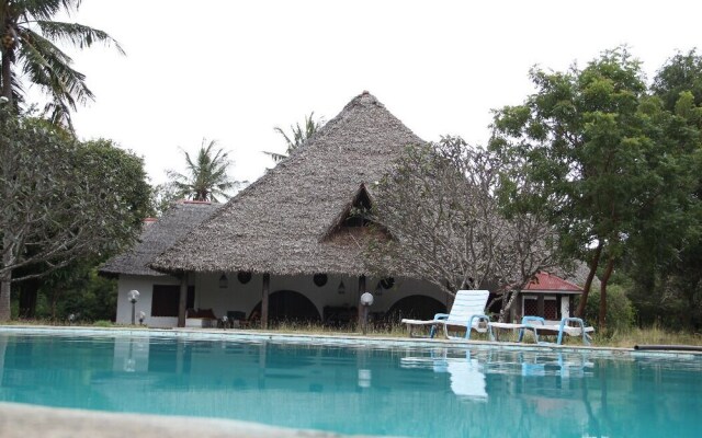 Travellers Paradise Diani - Hostel