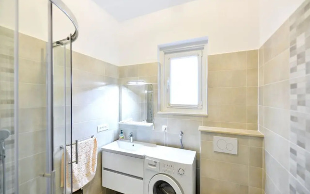 Pretty Apartment Near Golf Course