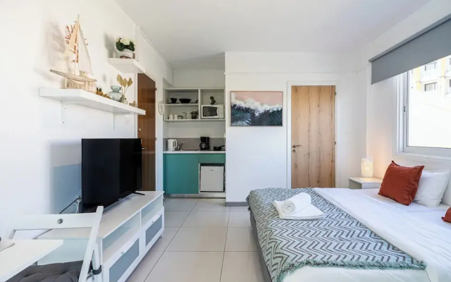 Sofia's Cosy Studio & Balcony in Larnaca