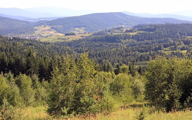 HOUSE JORDANóW MAGESCQ