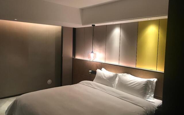 Paco Hotel (Guangzhouta Datang Metro Station)