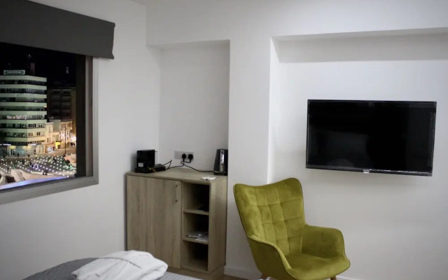 Purple Orange Luxury Suites