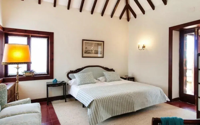 Luxurious Villa Oasis in Santa Brigida