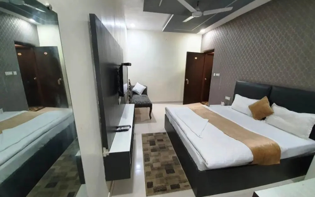 Goroomgo Mandakini Royale Kanpur