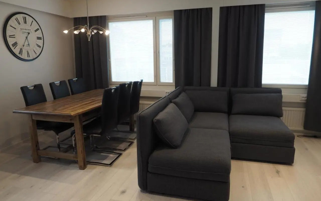Apartment Oulu station suite