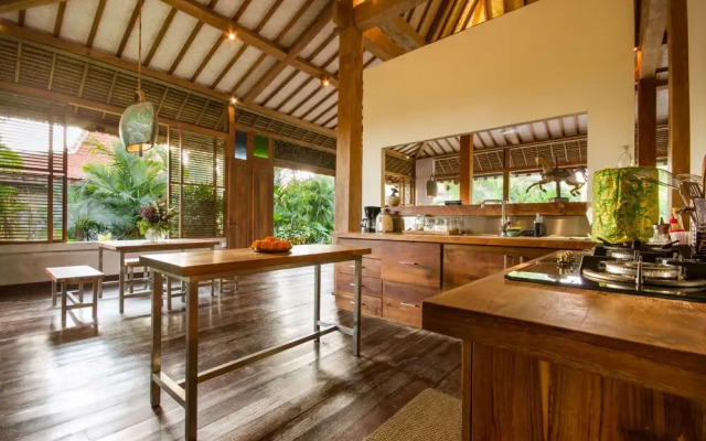 Beautiful Villa With Private Pool, Bali Villa 2049
