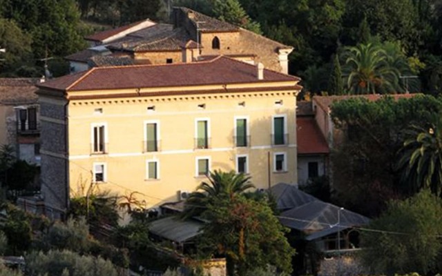 Villa Euchelia Resort