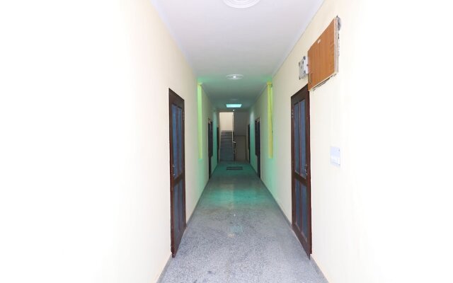 OYO 22917 Cgr Residency