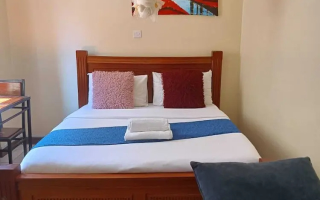 Lux Suites kipande Road Studio Apartment