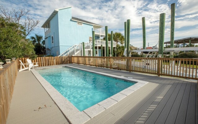 Captain Jax 5 Bedrooms 3 Bathrooms Home