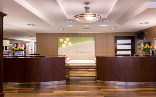 Holiday Inn Hotel & Suites Warren by IHG