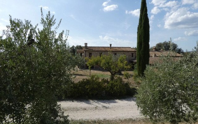 SCAPPO IN UMBRIA, Casale Monti