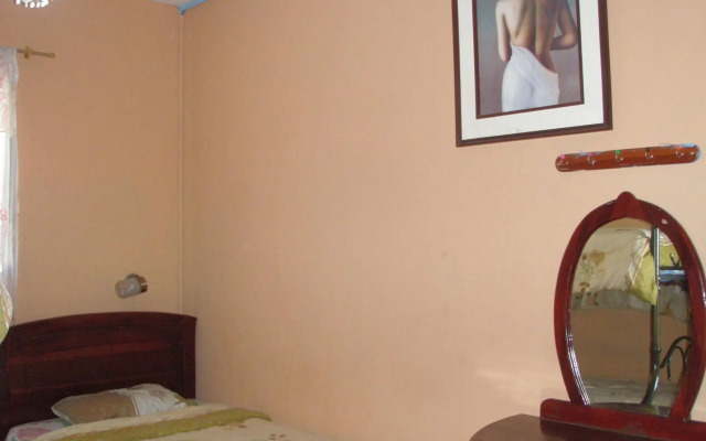 Hotel Eloy Alfaro - Hostel