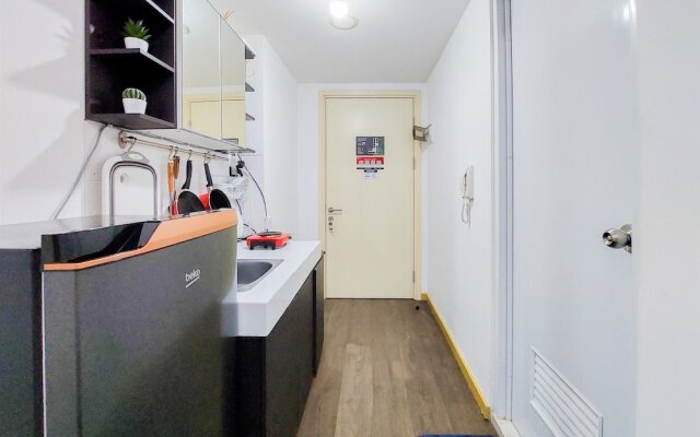 Modern Studio Apartment M-Town Residence Near Shopping Mall