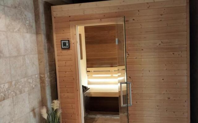 Gîte Cellieu, 4 pièces, 6 personnes - FR-1-496-8