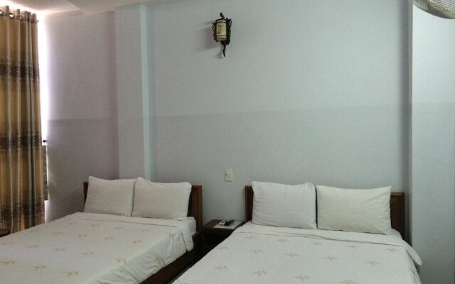 Gold Star Hotel