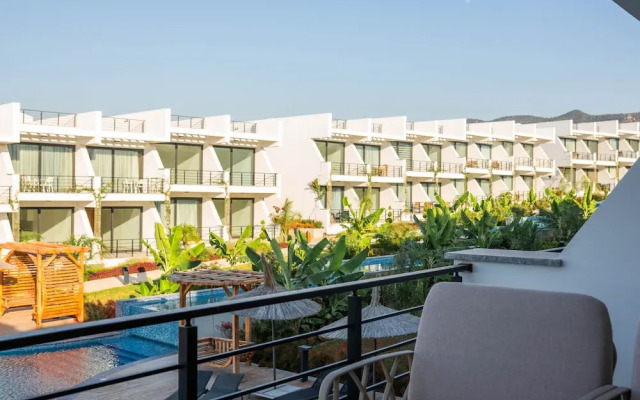 Superfresh Penthouse Studio Apartment With sea View