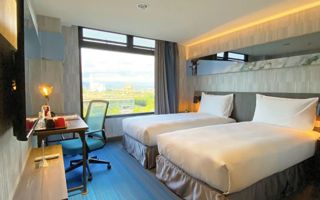 T11 T12 Hotel