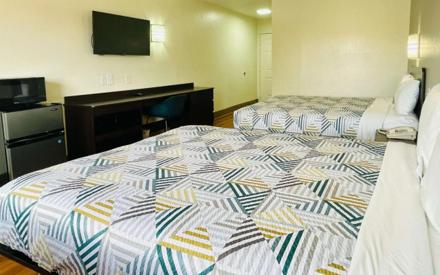 Motel 6 Duncanville, TX - Dallas
