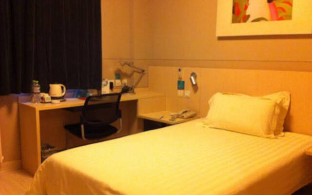 Jinjiang Inn Nanchang Bayi Square Yongshu Road