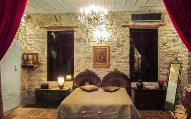 Antique Luxury Suite 75sq.m.