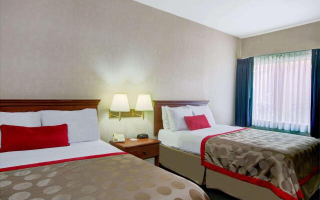 Ramada by Wyndham Hawthorne LAX / LA Stadium