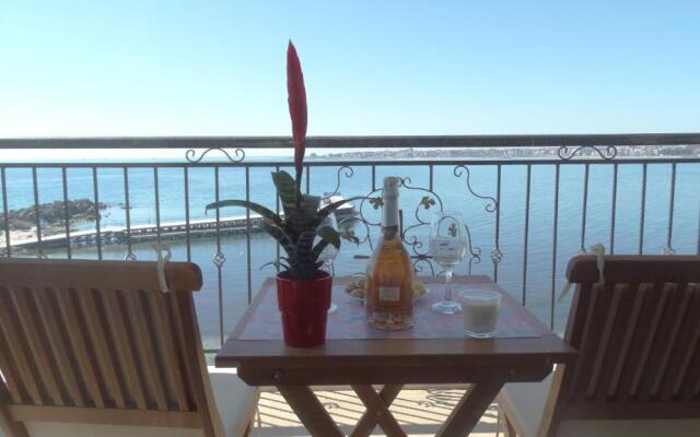 Akrotiria Beach Apart Complex