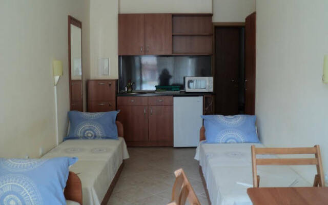 Meni Apartments And Guest Rooms