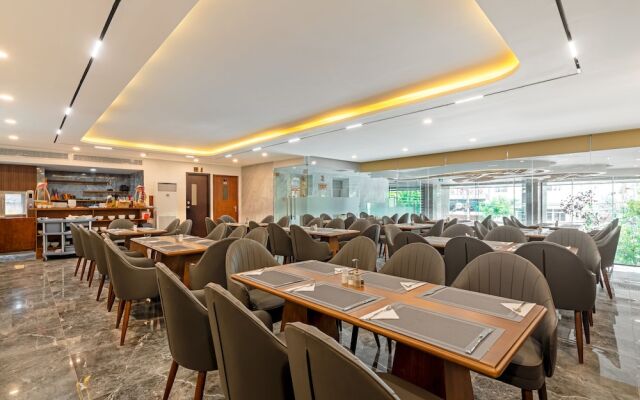Mercy Emerald Hotel