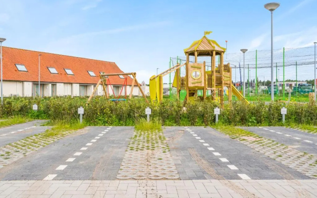 Cosy Living w parking, athletic field, playground, bike storage