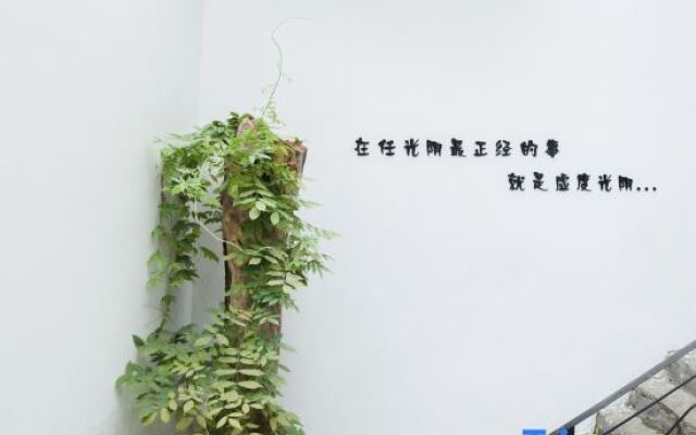 Floral Hotels Time Inn