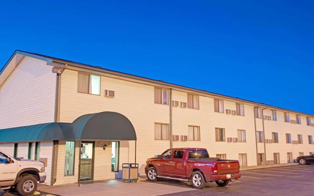 Baymont by Wyndham Liberty MO