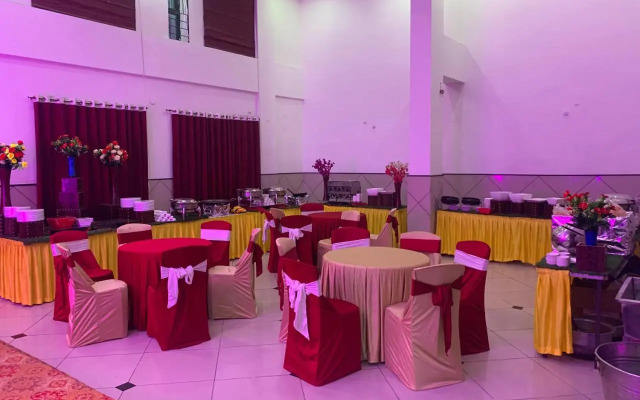 Hotel Mansarovar Luxury Business Hotel