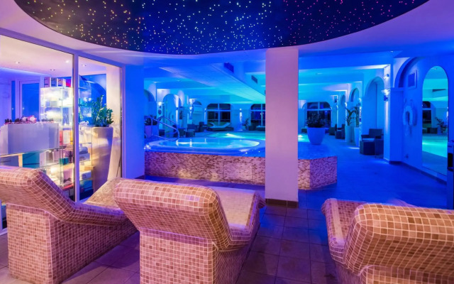 Carlyon Bay Hotel