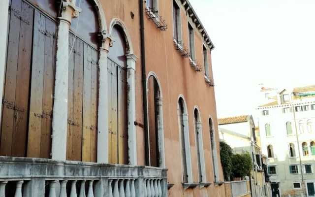 Grimaldi Apartments - Alba Chiara