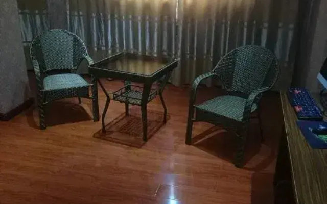 Shenqiu Golden Apple Hot Spring Hotel
