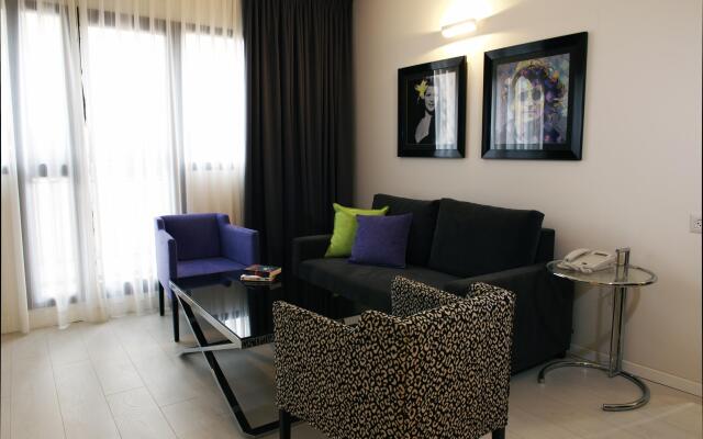 Best Western Regency Suites