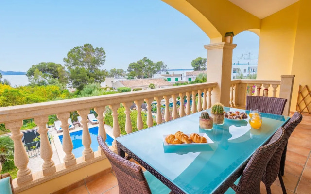 Xilvar in Mallorca With 3 Bedrooms and 2 Bathrooms