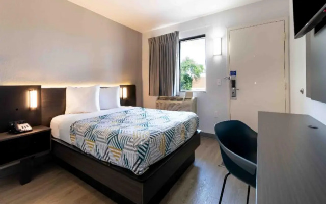 Motel 6 Rolling Meadows, IL - Chicago Northwest