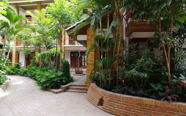 Phoenix Trees Inn