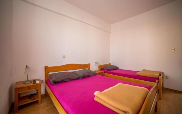 Gulin Apartments