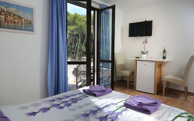 Rooms Figarola
