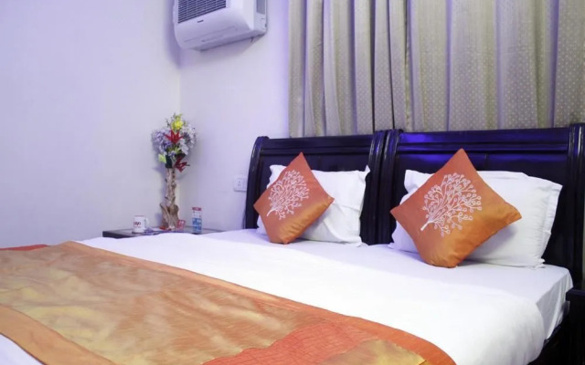 OYO 780 Hotel Nirvana Palace