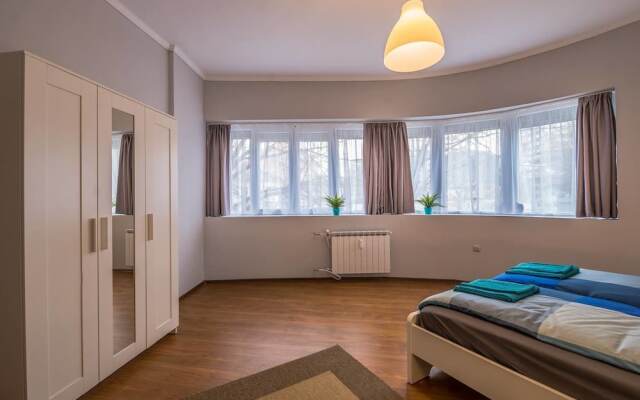 FM Luxury 2-BDR Apartment - 5th Avenue