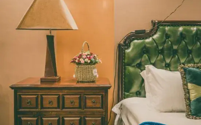Carlos Service Apartment