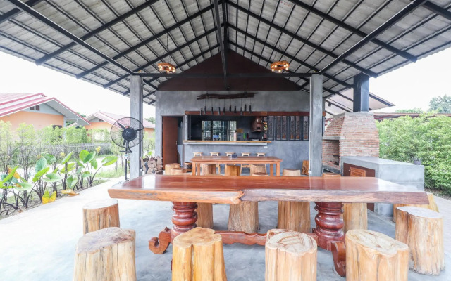 OYO 361 Relax Garden House