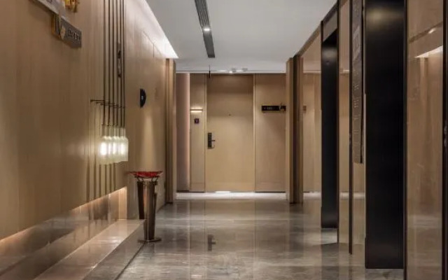 Leighton Hotel Hangzhou (Xintiandi Xiwen Street Subway Station)