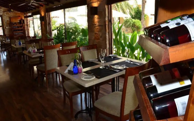 Panareti Paphos Resort