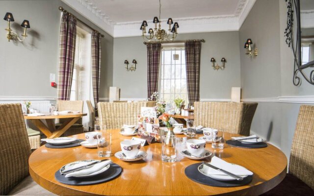The Manor Hotel